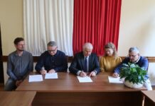 Podpisano umowę na przebudowę budynku Gminnego Centrum Kultury w Ulanowie