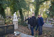 Prace konserwatorskie i restauratorskie na Cmentarzu Parafialnym w Racławicach zostały zakończone