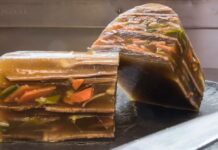 Akt oskarżenia w sprawie śmiertelnego zatrucia galaretą