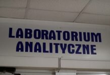 Nowoczesny sprzęt do badania krwi w szpitalnym Laboratorium