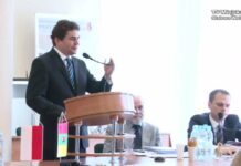 Prezydent z absolutorium