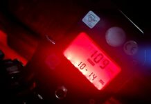 Kolejny raz przekroczył prędkość. Stracił prawo jazdy i otrzymał mandat w warunkach recydywy