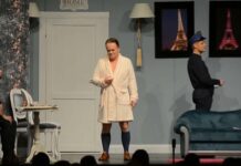 Spektakl „Chcesz się bawić ? Zadzwoń!” w MDK