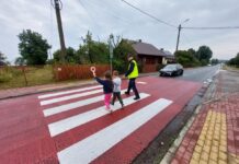 „Bezpieczna droga do szkoły” z niżańskimi dzielnicowymi