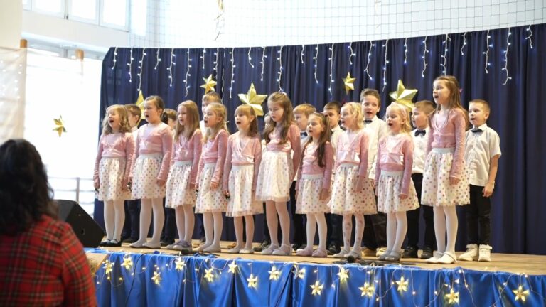 Świąteczne melodie i taneczne rytmy w Ulanowie