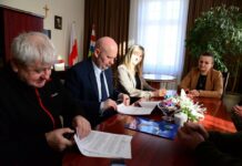 Sport w Nisku zyska wsparcie – podpisano umowy z klubami