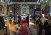 Ostatnie pożegnanie Wojciecha Garbacza. Strażak spoczął na cmentarzu w Kurzynie Średniej