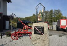 Sto lat strażackiej historii. Pamiątkowa tablica odsłonięta w Hucie Krzeszowskiej